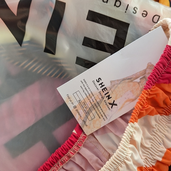 🌺NEW🌺Shein X Valeria Galipoli graphic print elastic floral skirt size XS - Picture 3 of 5